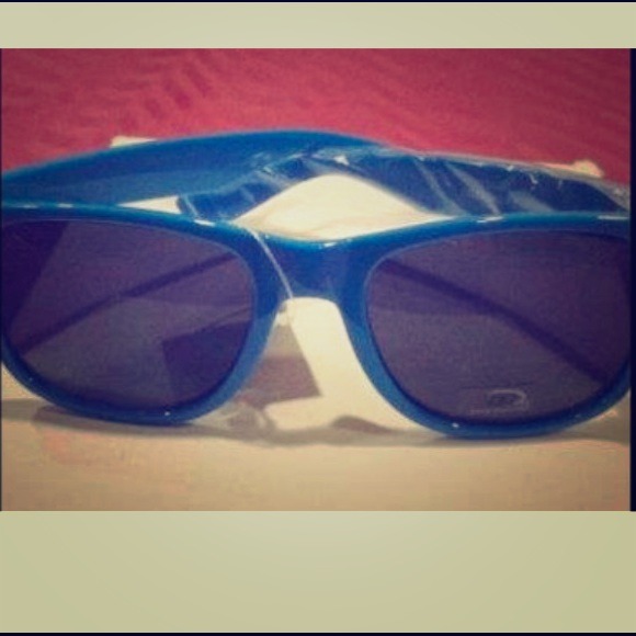 💰SALE💰🔵👓Brand new blue unisex sunglasses