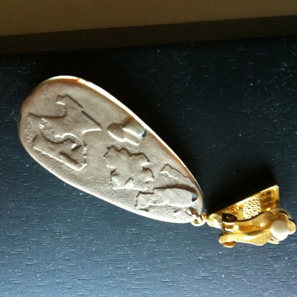 BUNDLE 4 KATHIE- Vintage Clip-On Dangling Earrings - Picture 3 of 3