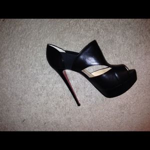 Authentic Christian Louboutin Bootie (41) 9-9.5