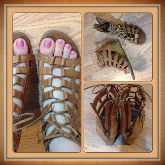 +Steve Madden+ Tan Gladiator Wedges