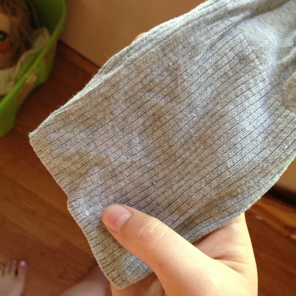 A light gray button down cardigan - Picture 3 of 4