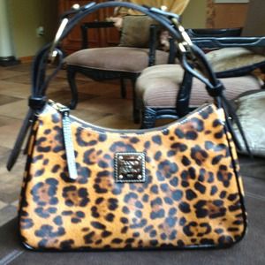 Dooney & Bourke brown tmoro bag!