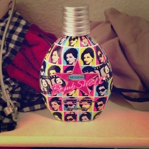 Bombshell tanning lotion