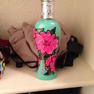 Black dahlia Tanning lotion
