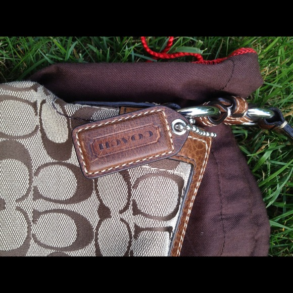 💢Sold💢 Coach Handbag - Picture 2 of 4