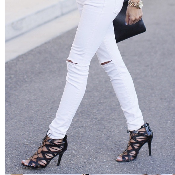 **SOLD** Prabal gurung black strappy shoes - Picture 2 of 2