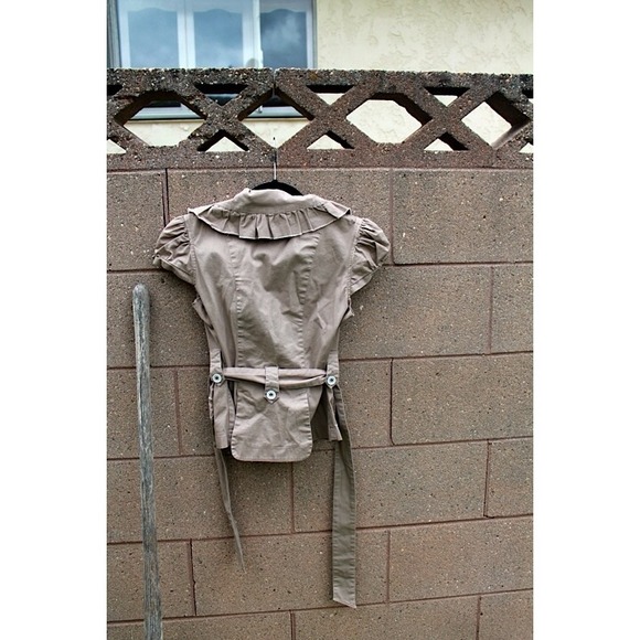 Beige Vest - Picture 2 of 2