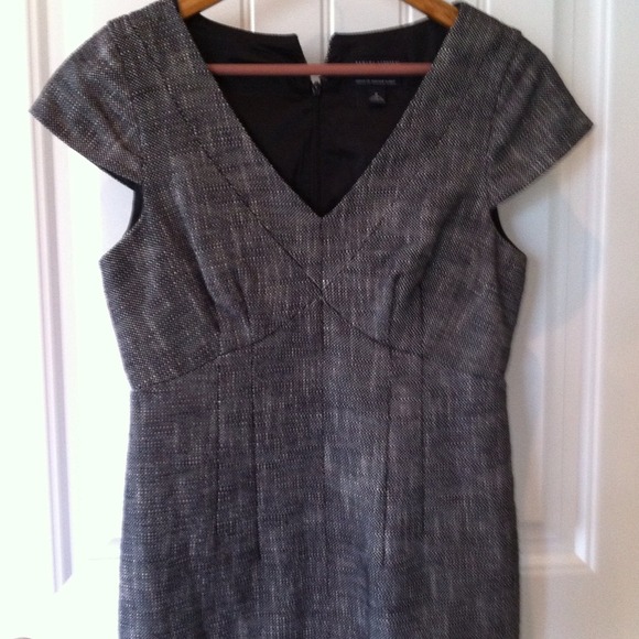 🚫RESERVED🚫🎉Take 50%OFF!! NWOT BR Tweed Dress