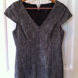 🚫RESERVED🚫🎉Take 50%OFF!! NWOT BR Tweed Dress