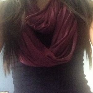 Brandy Melville maroon infinity scarf!