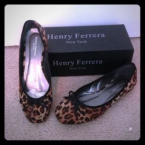 Leopard flats
