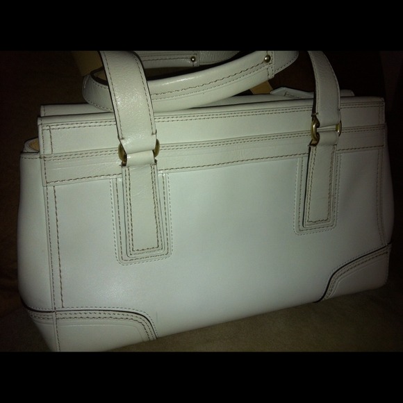 Vintage White Coach Purse. - Picture 4 of 4