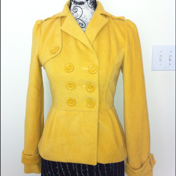 Bright and cheery yellow peacoat!