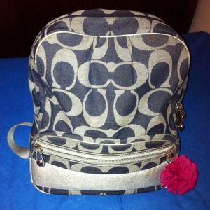 AUTHENTIC  Adorable coach backpack