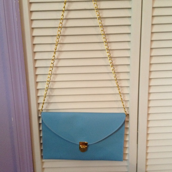 ❌SOLD❌Sky Blue Envelope Clutch/Crossbody - Picture 3 of 4