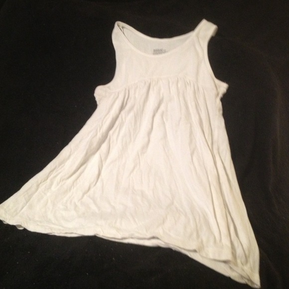 Cute sleeveless top