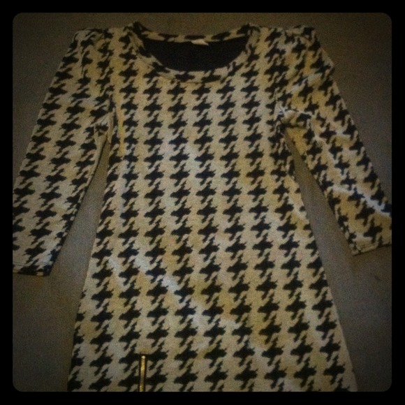Houndstooth Dress - Picture 1 of 3