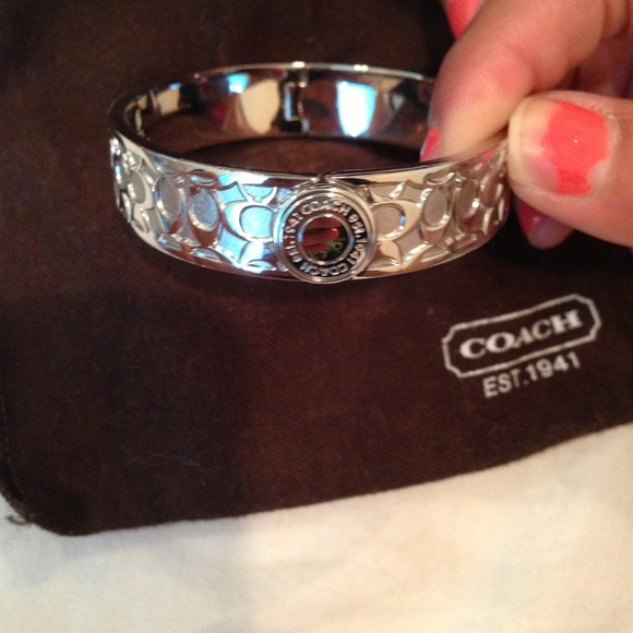 🚫SOLD!!!🚫 Coach silver wrist bangle - Picture 2 of 4