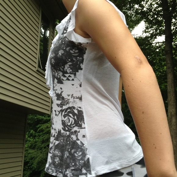 Shirt - Picture 2 of 3