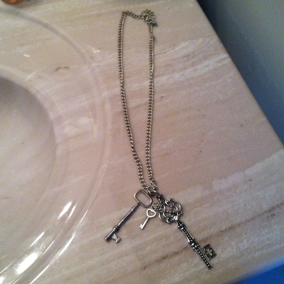 Silver Three Key Necklace
