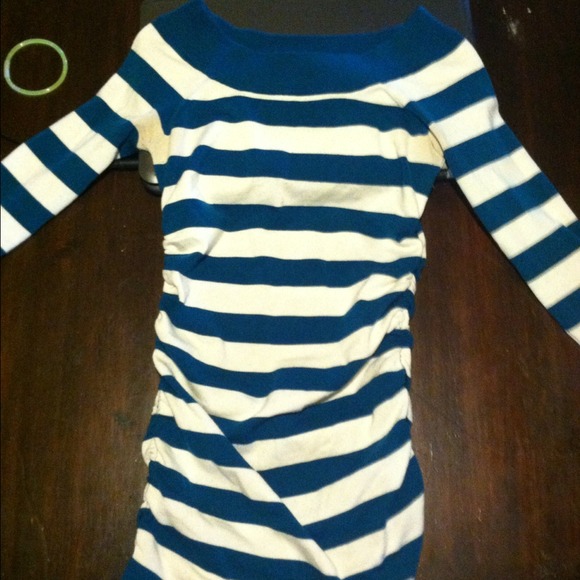 Nice long sleeved blue dress