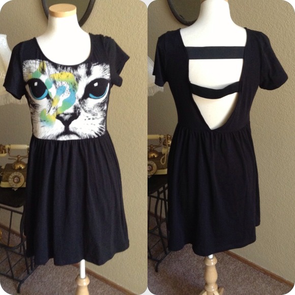 Dresses & Skirts - Cat dress