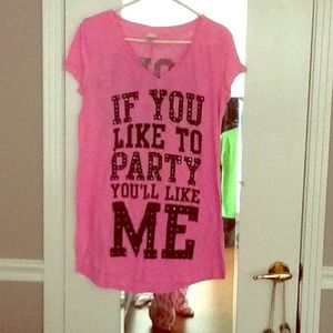 Bundled vs pink shirt and vs bra