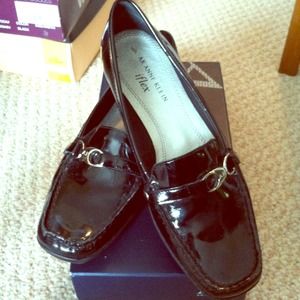 Anne Klein iflex black patent loafer