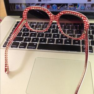 Dolce & Gabbana Accessories - Dolce & Gabanna Red Gingham Sunglasses Auth Dolce & Gabbana Accessories - Dolce & Gabanna Red Gingham Sunglasses Auth