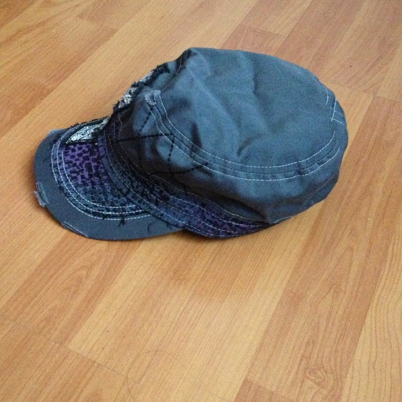 Hat - Picture 3 of 3
