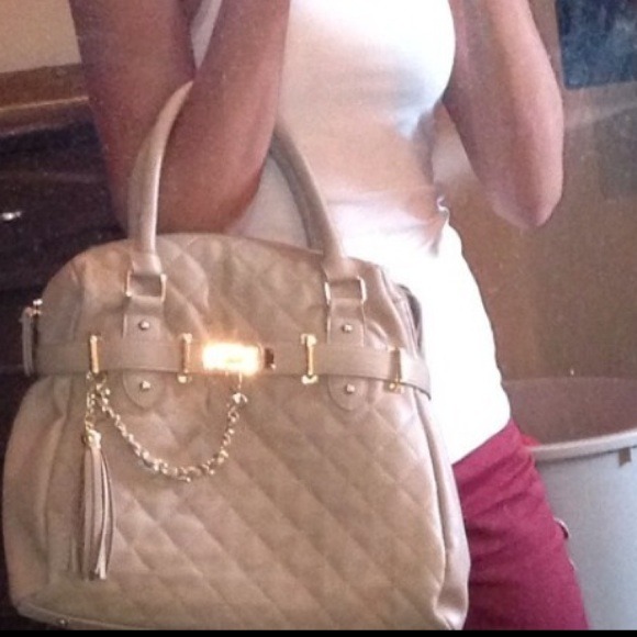 Xx sold Xx Steve Madden purse - Picture 2 of 4