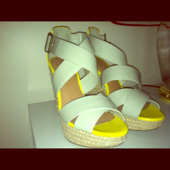 Strappy gray and neon yellow wedges