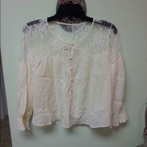 Off white cute shirt