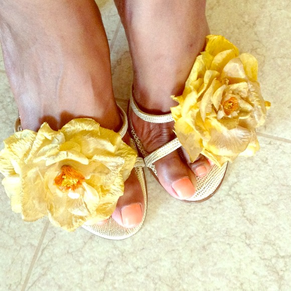 Italian Yellow/Gold Open Toed Shoes