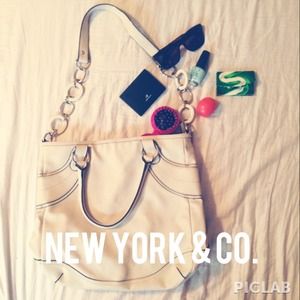 ✨New York &Co. Shoulder Bag✨