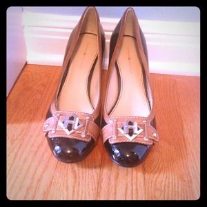 Tommy Hilfiger heals