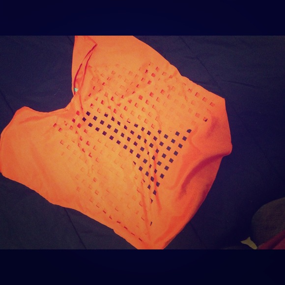 ❌❌traded❌❌A cute bow shirt