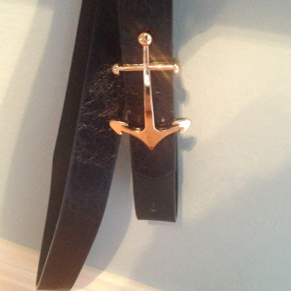 Belts - Picture 2 of 3