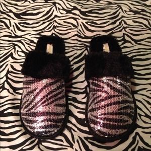 ZEBRA PRINT SEQUIN SLIPPERSNWOT ZEBRA PRINT SEQUIN SLIPPERSNWOT