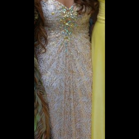 Authentic La Femme Gown Prom Dress - Picture 3 of 4