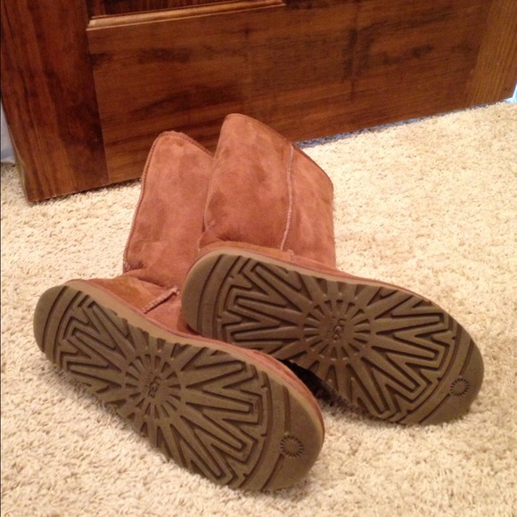 ❌SOLD❌ Brown Ugg Boots - Picture 3 of 3