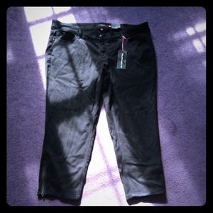 🚫SOLD🚫Torrid stiletto capris🚫SOLD🚫