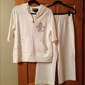 NWOT Christine Alexander jacket and Capri set