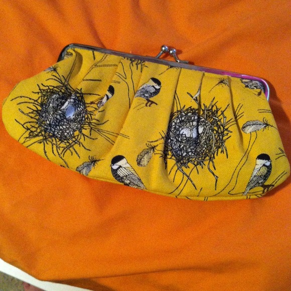 Yellow chickadee clutch