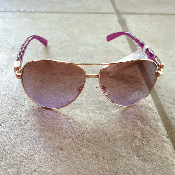 ✅SOLD✅Brand New Steve Madden Sunglasses