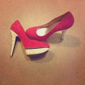 Rachel Roy suede pumps