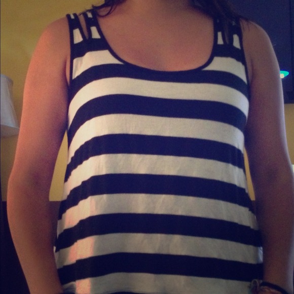 Tank top.