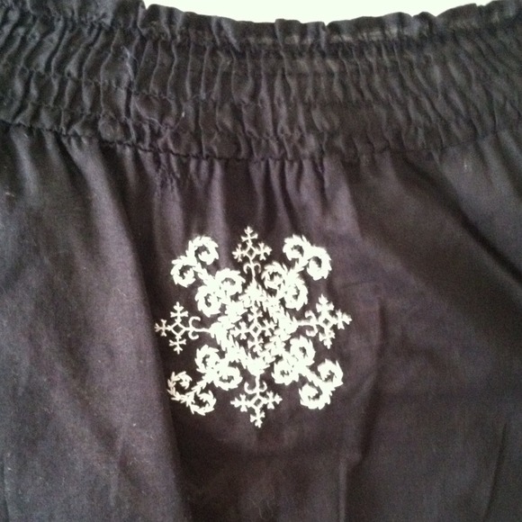 Sheer Black Miley Cyrus top - Picture 2 of 3