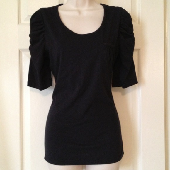 SOLD❗️Black top