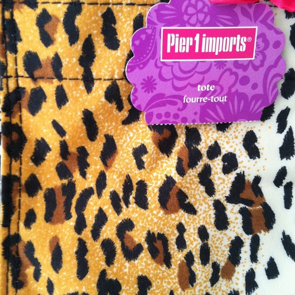 💥Traded💥Pier One leopard print tote!